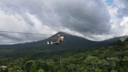 Tour Teleférico + La Mano Del Arenal + Canopy + Puentes Colgantes - Imagen 9