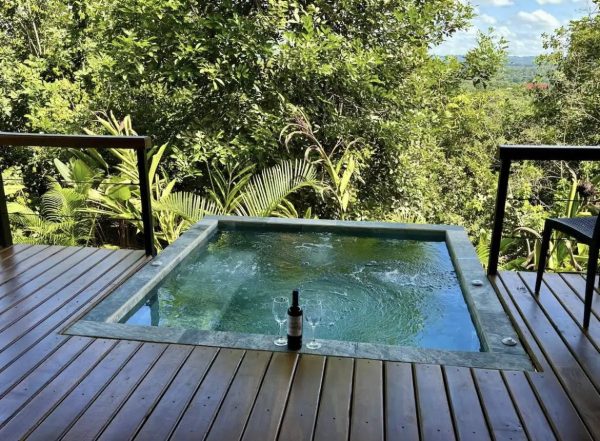 Luxury villa with volcano view and private jacuzzi. - Imagen 10