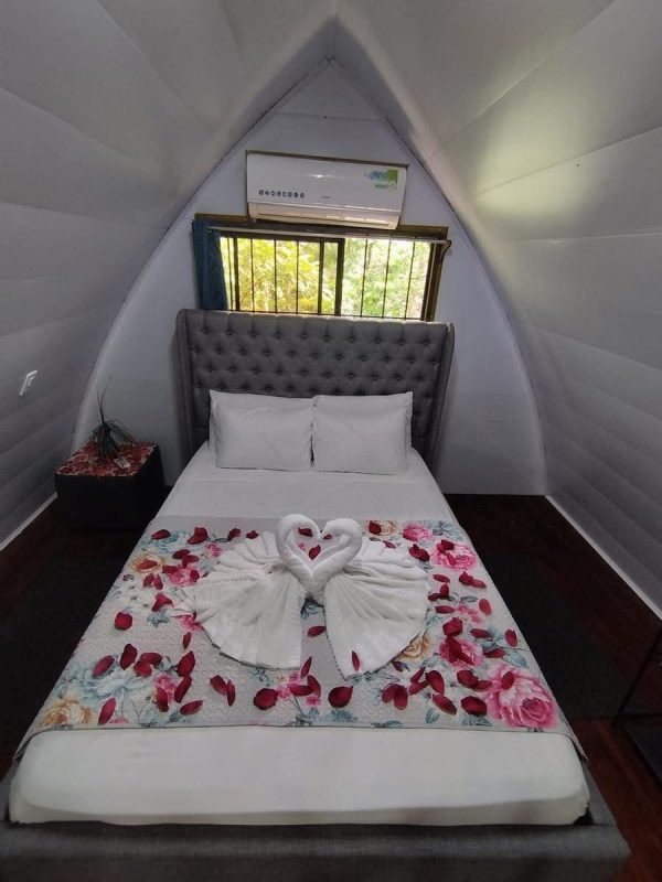 Chalet with private jacuzzi - Imagen 10