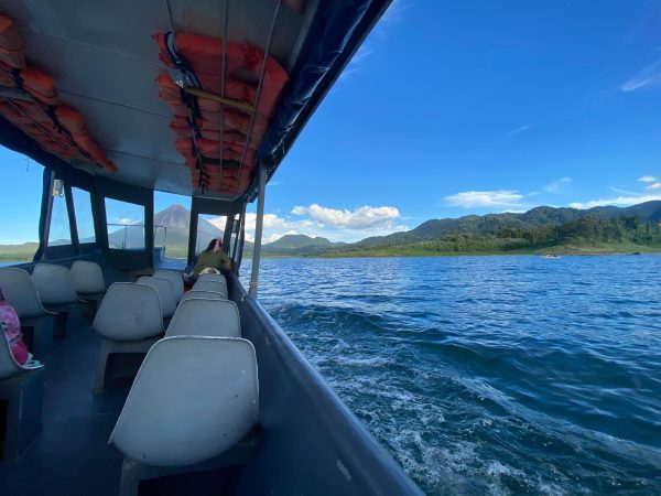 Boat ride on Lake Arenal - Imagen 12