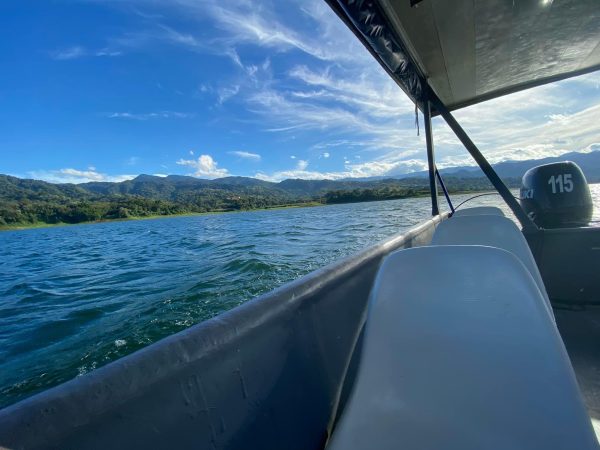 Boat ride on Lake Arenal - Imagen 8
