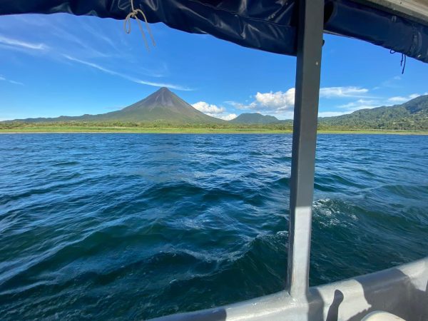Boat ride on Lake Arenal - Imagen 3