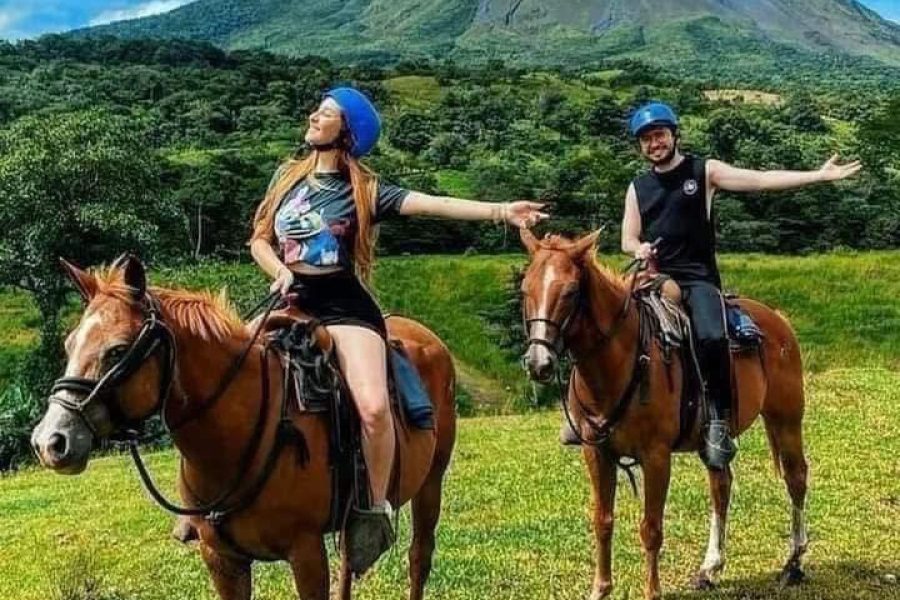 Horseback Riding Tour – Arenal Volcano or Arenal River