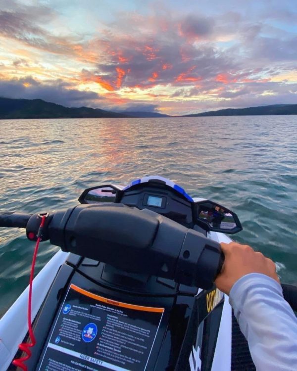 Jet Ski en el Lago Arenal - Imagen 7