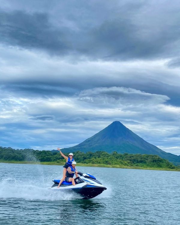Jet Ski en el Lago Arenal - Imagen 2